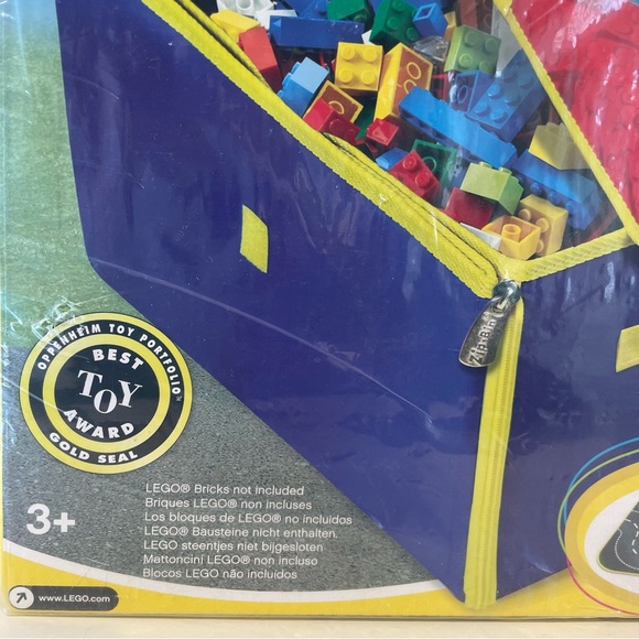 LEGO City ZipBin Medium Toy Box and Play Mat bin for Legos - Picture 4 of 10